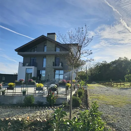 Toska Farm Hotel *
