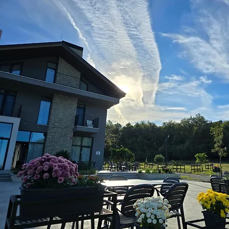 Toska Farm Hotel *