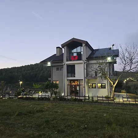 Hotel Toska Farm