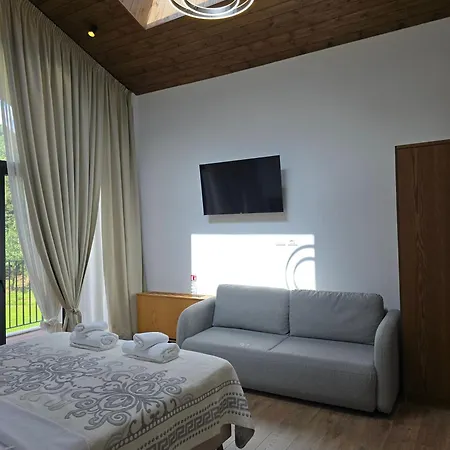 Hotel Toska Farm *